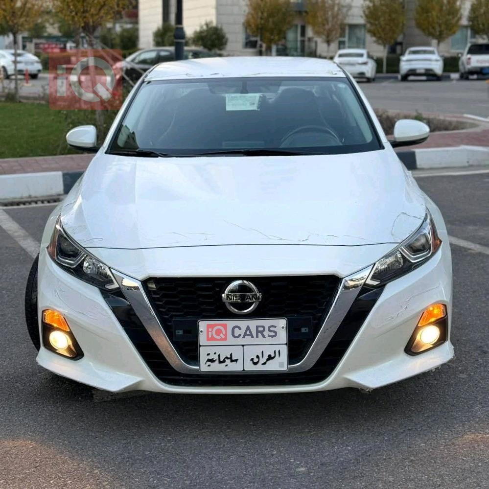 نيسان ألتيما